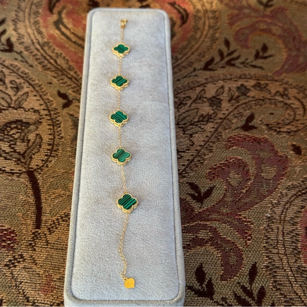 18K Solid Yellow Gold Green Clover Bracelet